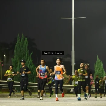 Runner Photo 6645173