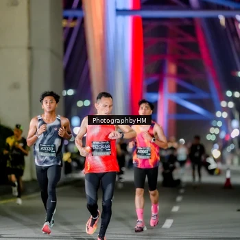 Runner Photo 6645184
