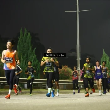 Runner Photo 6645240