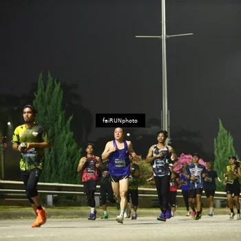 Runner Photo 6645291