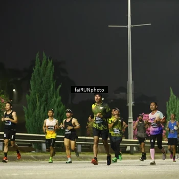 Runner Photo 6645531