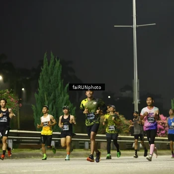 Runner Photo 6645549