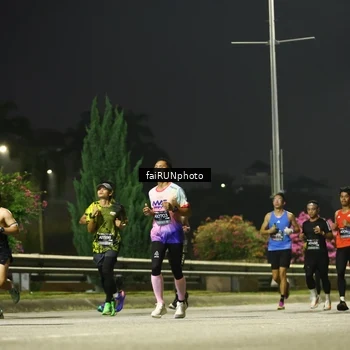 Runner Photo 6645600