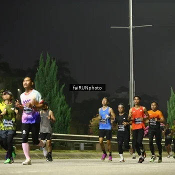 Runner Photo 6645638