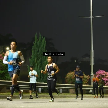 Runner Photo 6646654
