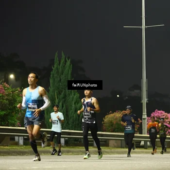 Runner Photo 6646671