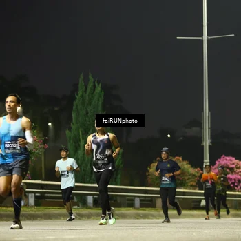 Runner Photo 6646677