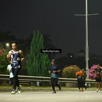 Runner Photo 6646774