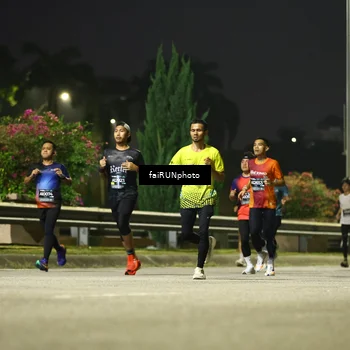 Runner Photo 6651090