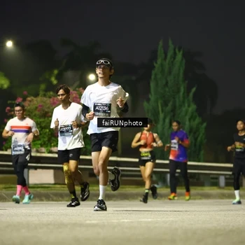 Runner Photo 6654074