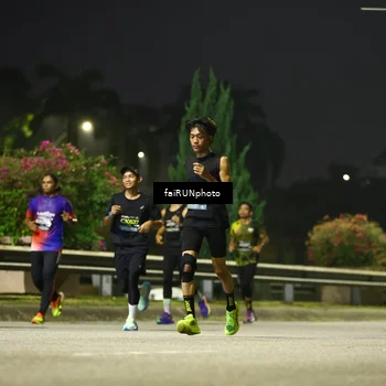 Runner Photo 6654343