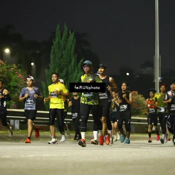 Runner Photo 6654699