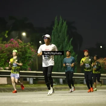 Runner Photo 6654894