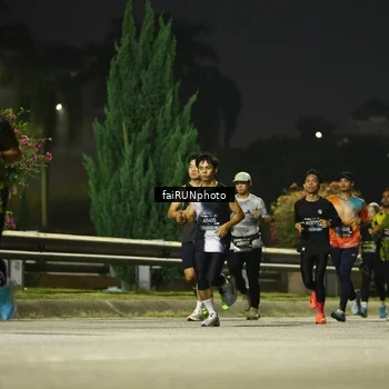 Runner Photo 6658074