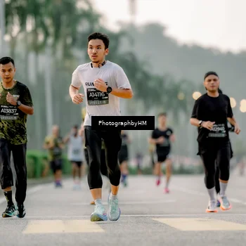 Runner Photo 6658198