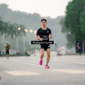 Runner Photo 6658244