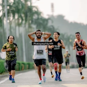 Runner Photo 6658271