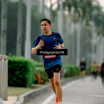 Runner Photo 6658341