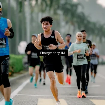 Runner Photo 6658418