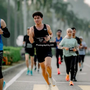Runner Photo 6658425