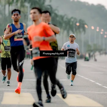 Runner Photo 6658443