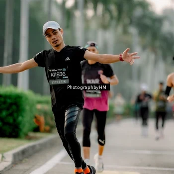 Runner Photo 6658547