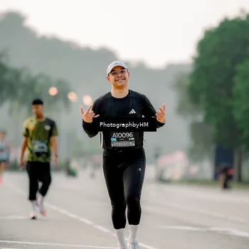 Runner Photo 6658606