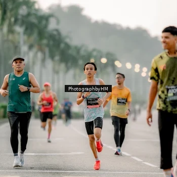 Runner Photo 6658631
