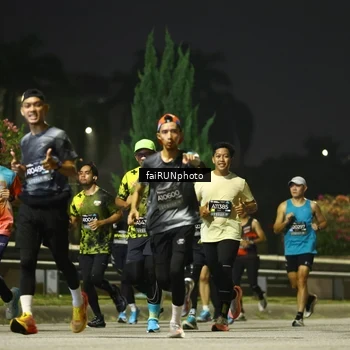 Runner Photo 6658636