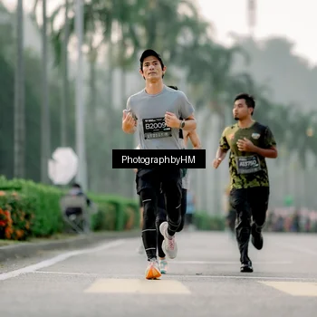 Runner Photo 6658725