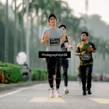 Runner Photo 6658728