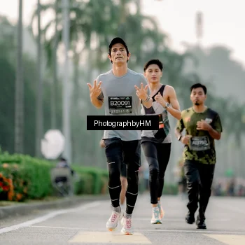 Runner Photo 6658729