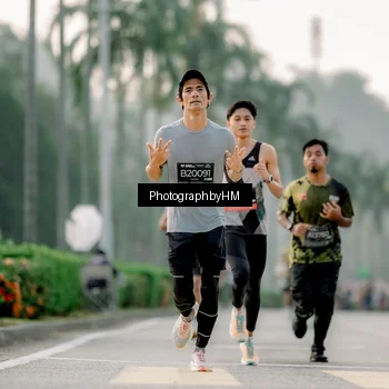 Runner Photo 6658731