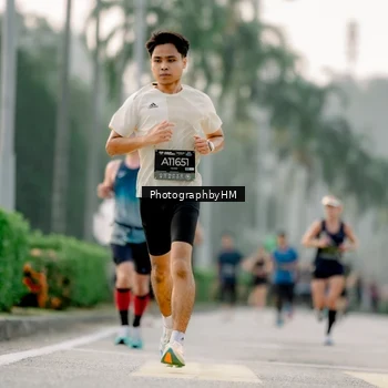 Runner Photo 6658874