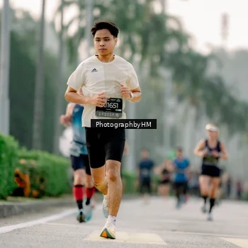 Runner Photo 6658876