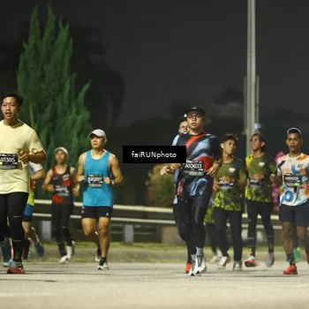 Runner Photo 6658896