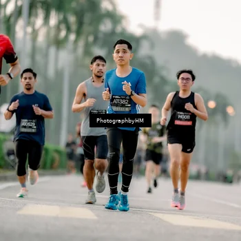 Runner Photo 6658942