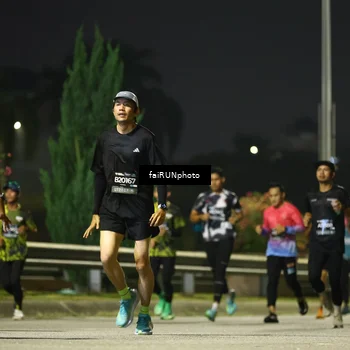 Runner Photo 6659090