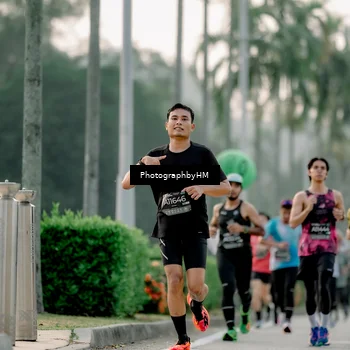 Runner Photo 6659105