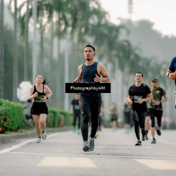 Runner Photo 6659300