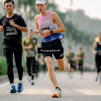 Runner Photo 6659417