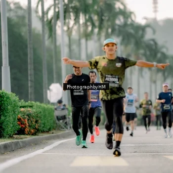 Runner Photo 6659450