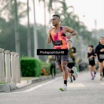 Runner Photo 6659771