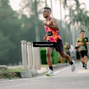 Runner Photo 6659773