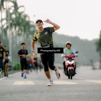 Runner Photo 6660022