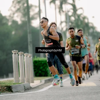 Runner Photo 6660052