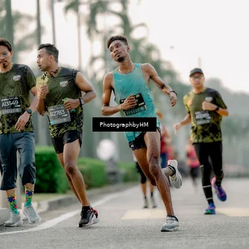Runner Photo 6660064