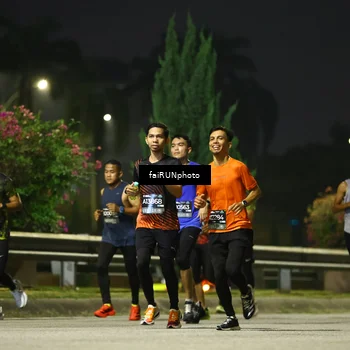 Runner Photo 6660073