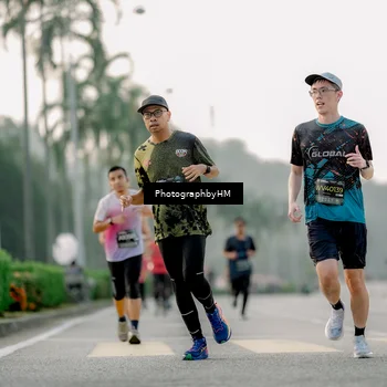 Runner Photo 6660075