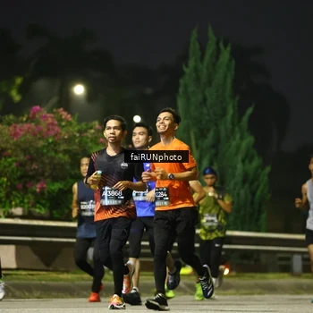 Runner Photo 6660105